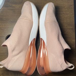 Size 9 pink aldo slip in sneakers